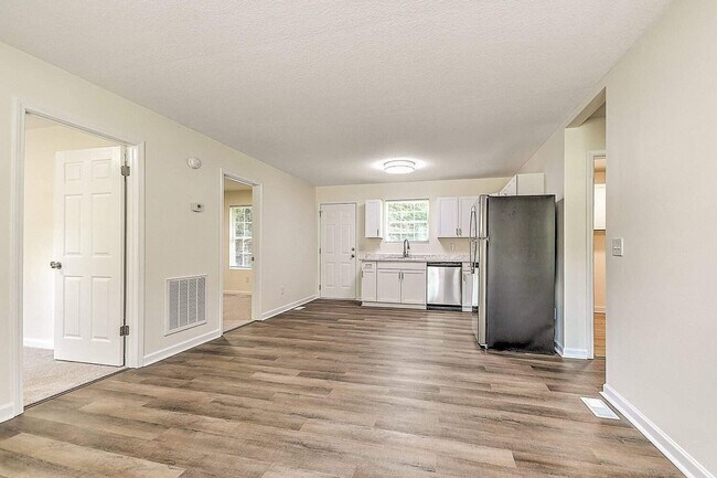 Foto del edificio - 3 Bedroom 1 Bathroom Home in Jonesborough, TN