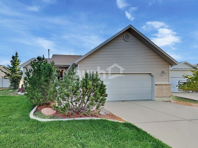 Building Photo - 5956 S Stone Flower Way