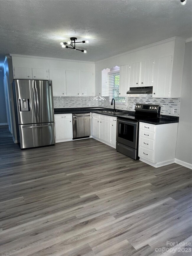 Building Photo - 1531 Conley Rd