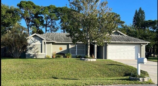 Foto del edificio - 1697 SW Clover St