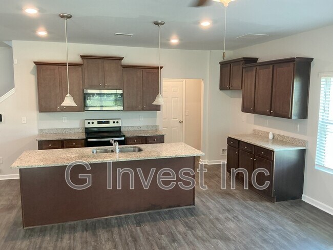 Building Photo - 7484 Knoll Hollow Rd