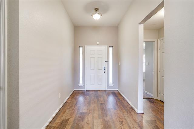 Foto del edificio - 3025 Shoreline Dr