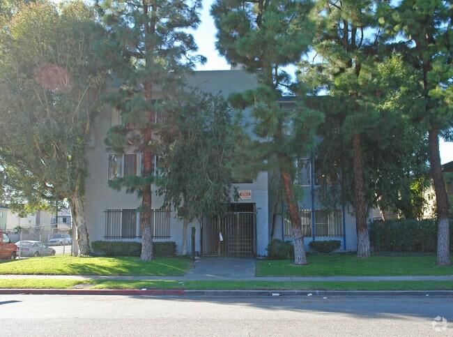 Foto del edificio - 1555 S. St Andrews Pl