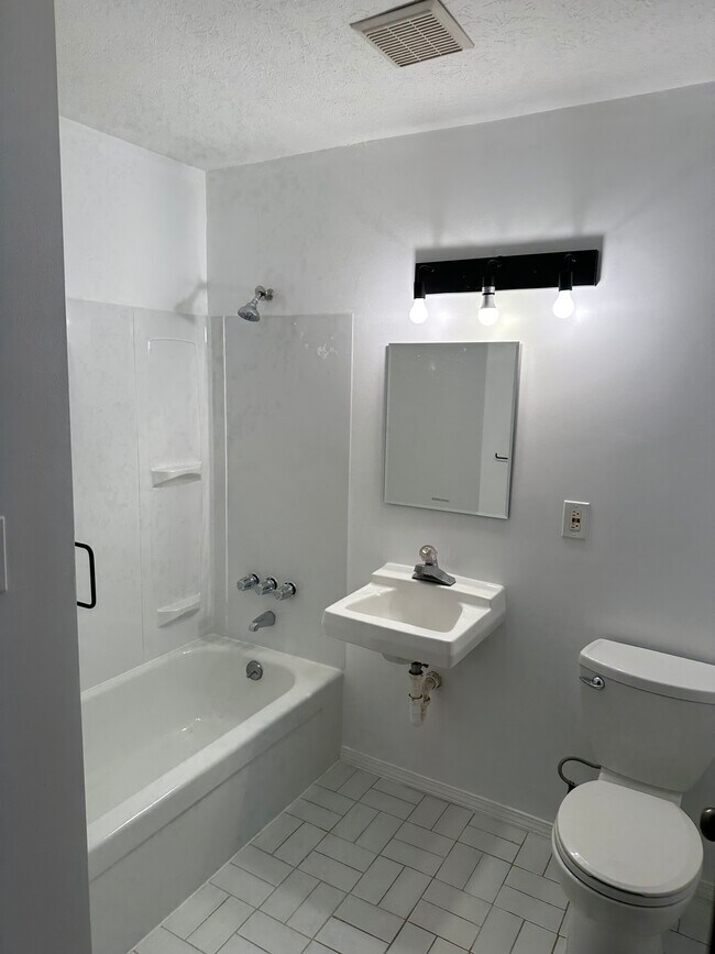 28838 Pardo St, Garden City, MI 48135 Townhome Rentals in Garden City