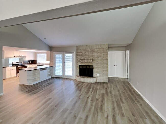 Foto del edificio - 16135 Deer Lick Dr