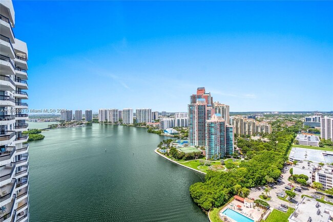 Foto del edificio - 3530 Mystic Pointe Dr