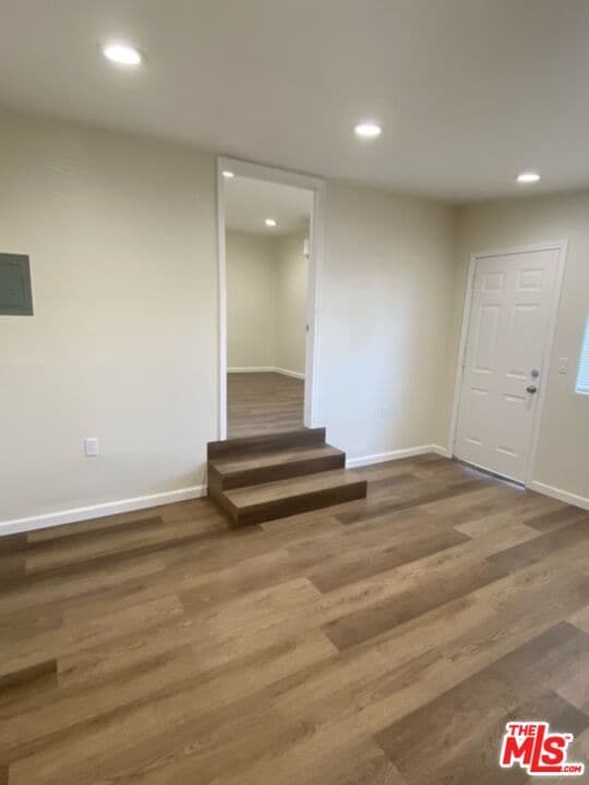 Building Photo - 1404 Hollister St
