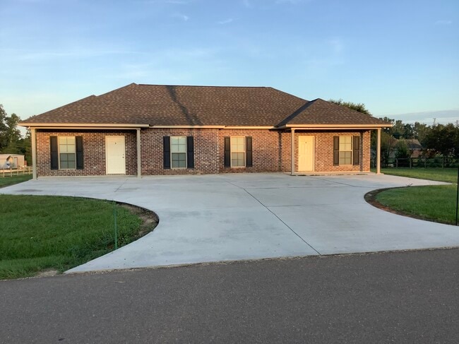 Building Photo - 51487 Averett Rd