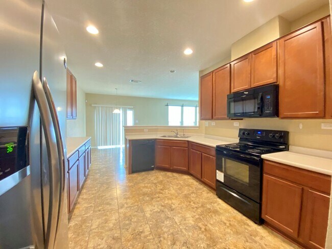 Foto del edificio - 3 Bedroom/2.5 Bath Carmona Hills Subdivision