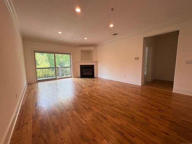 Building Photo - 21 Seir Hill Rd