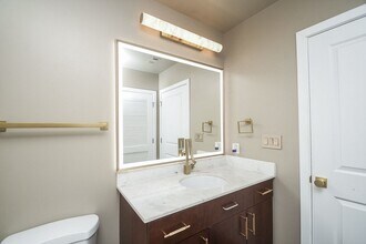 Building Photo - 5925 Almeda Rd