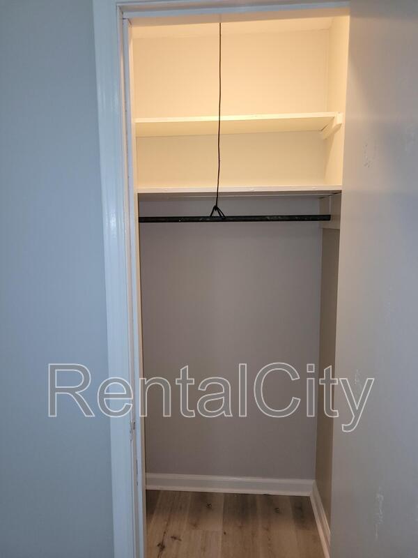 Foto del edificio - 1002 Hillcrest Ave