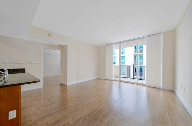 Foto del edificio - 4100 Salzedo St