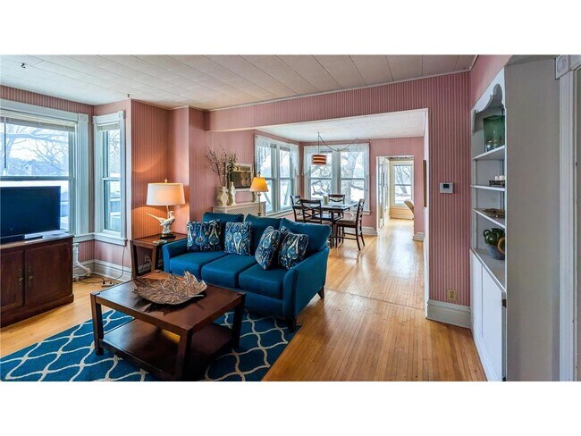 Building Photo - 519 Park Ave