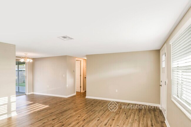 Building Photo - 3638 Morley Dr