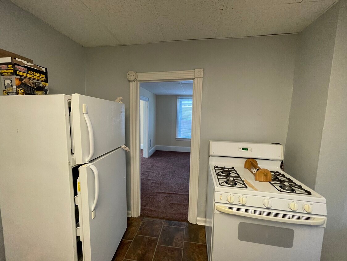 308 4th St Unit 2nd floor