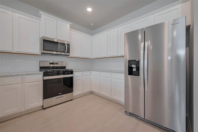 Building Photo - 2902 Scanlan Mdw