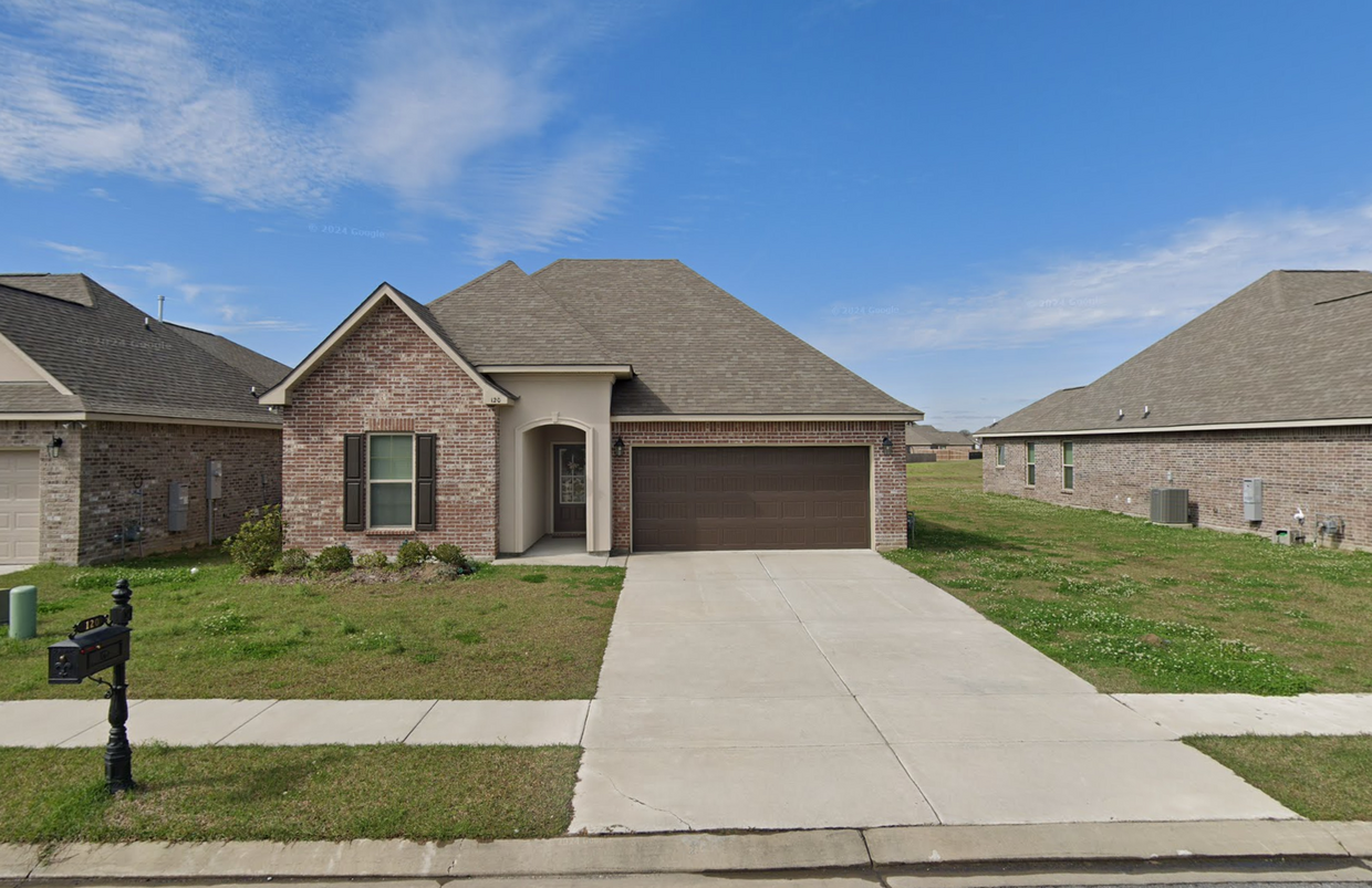 Foto principal - 3 bedrooms 2 baths - Youngsville, LA