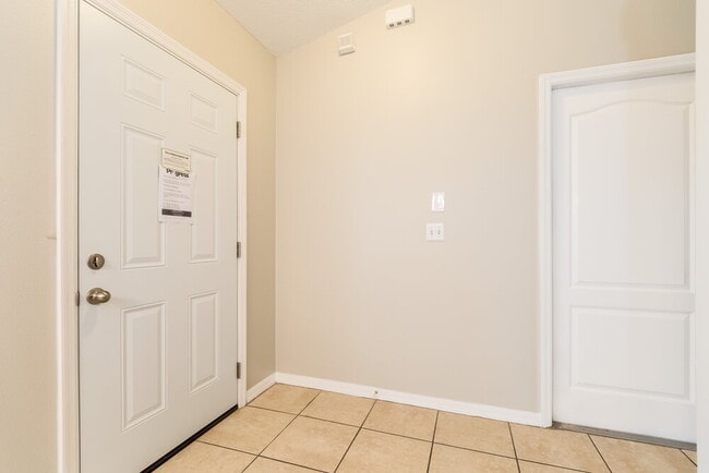 Building Photo - 14816 Windy Mt Cir
