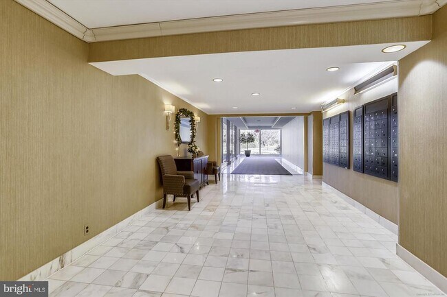 Foto del edificio - 4201 CATHEDRAL Ave NW