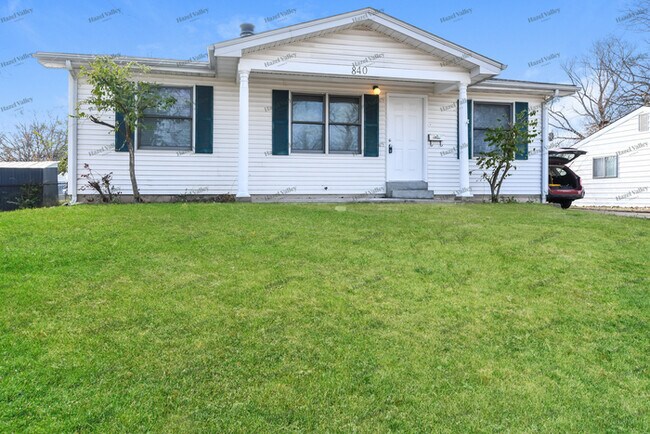 Foto del edificio - 840 Lexington Park