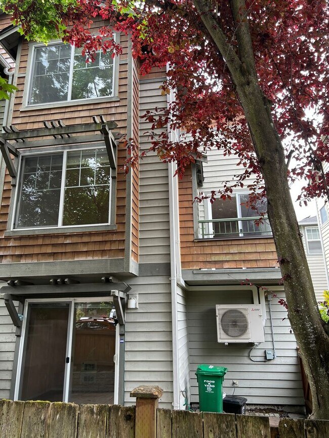 Foto del edificio - 3 Level Townhome in Seattle’s Ballard Neighborhood