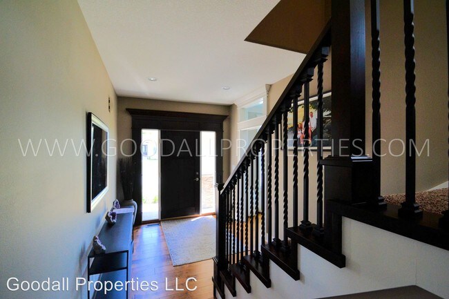 Building Photo - 4 br, 3.5 bath House - 15407 Maple Dr