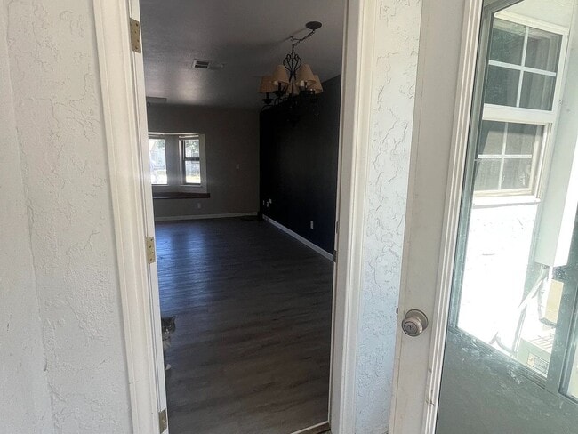 Foto del edificio - Private 2 Bedroom ADU with Fenced Yard