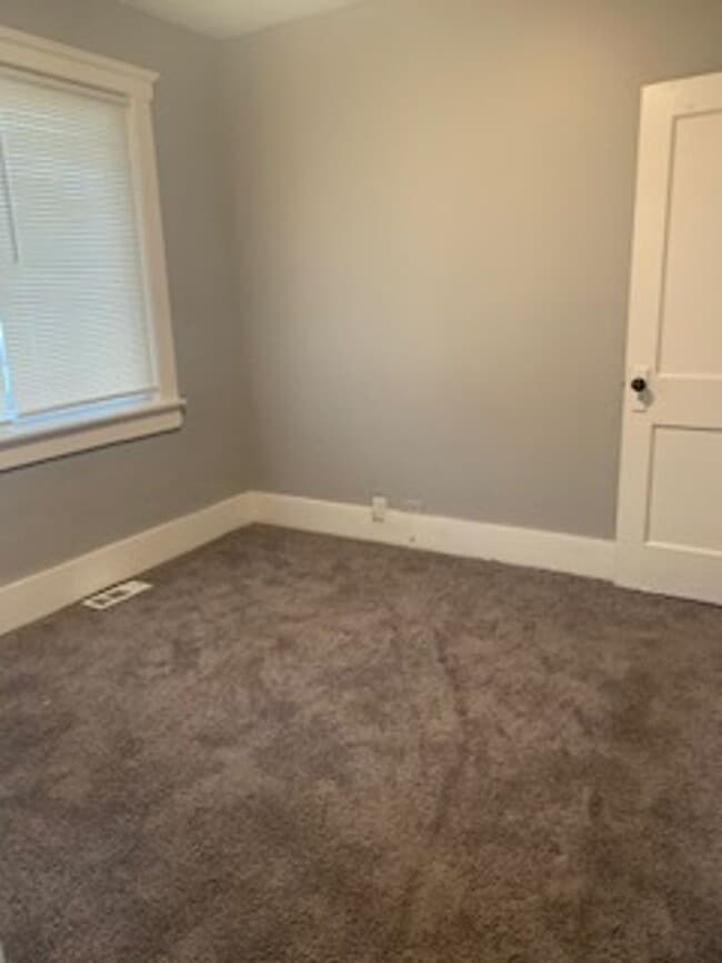 Building Photo - Welcome Home!