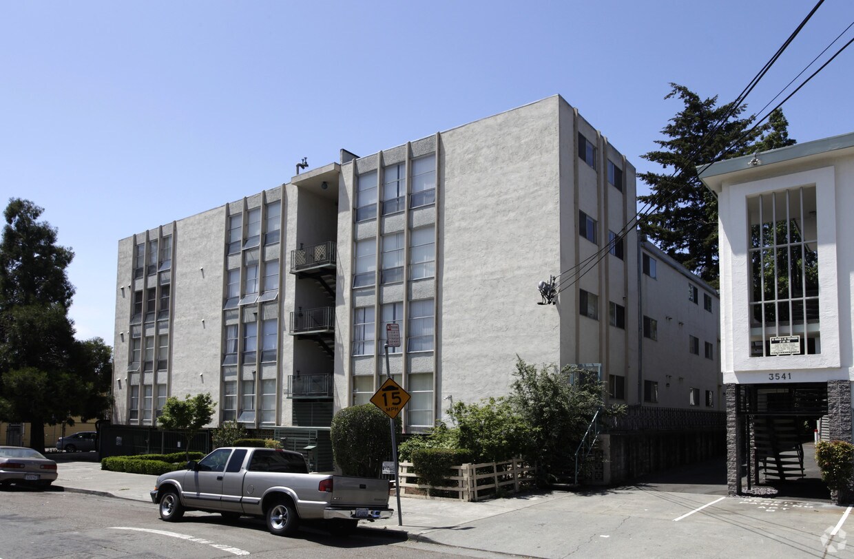 Building - 3525 Dimond Ave