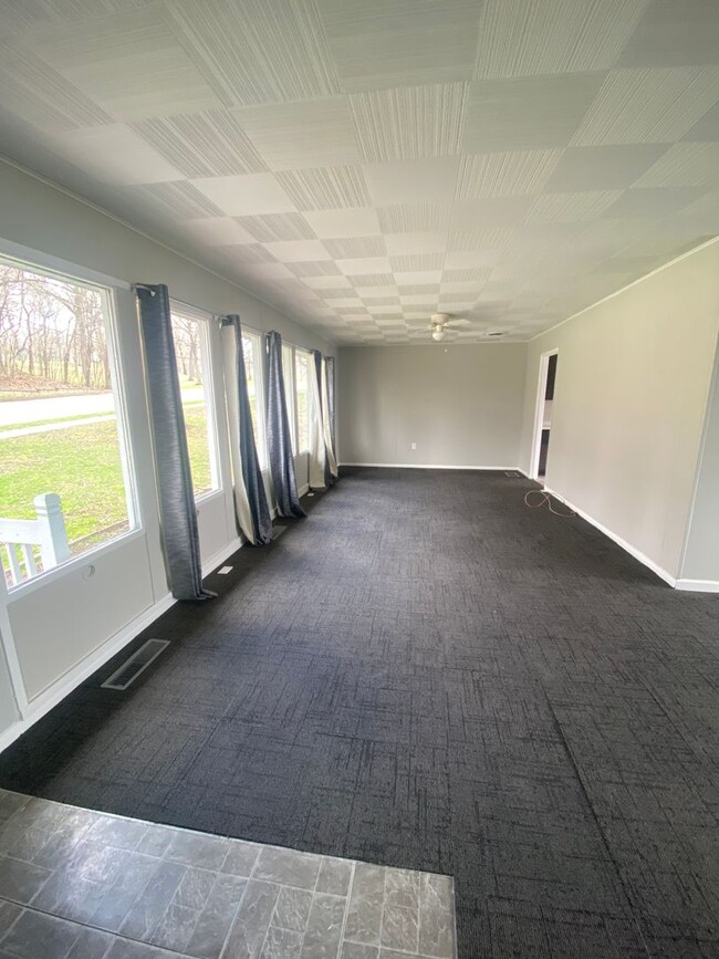 Foto del edificio - 3 Bedroom 1 Bath....ALL UTILITIES INCLUDED