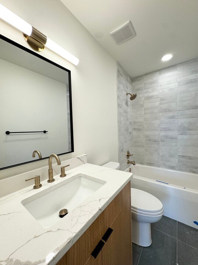 Foto del edificio - 537 E 19th St