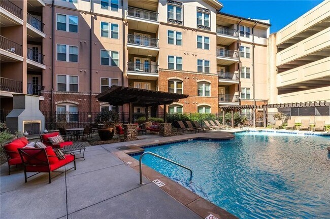 Foto del edificio - 901 Abernathy Rd