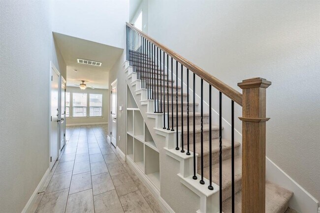 Foto del edificio - 3432 Rooba St