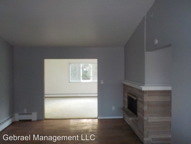 Building Photo - 1058 Cora Dr