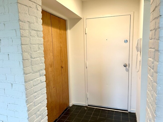 Interior Photo - 110 Mill Street