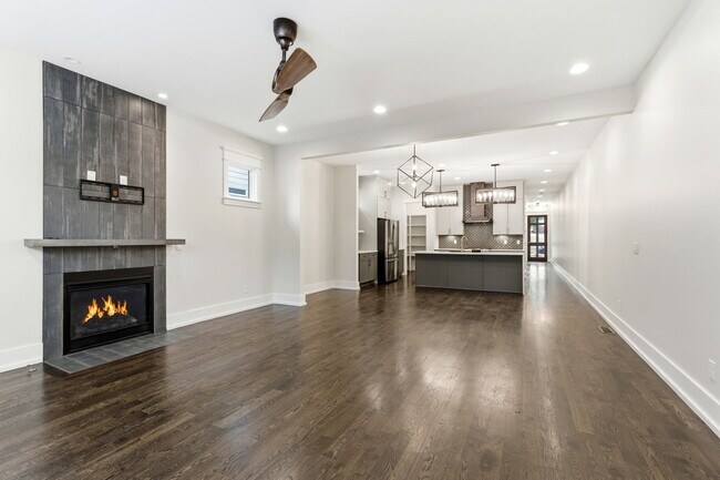 Foto del edificio - 1708B 15th Ave S