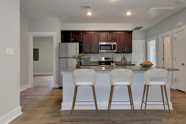 Building Photo - 123 Jesters Ln