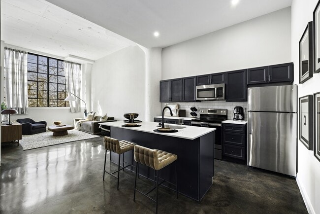 Photo - The Reyburn Apartments