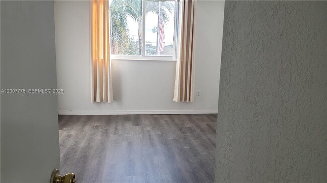 Foto del edificio - 1251 NE 108th St