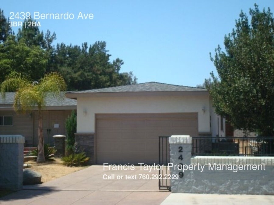 Foto principal - 2439 Bernardo Ave