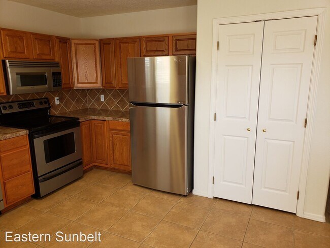 Foto del edificio - 3 br, 2 bath House - 2108 East hayes Street