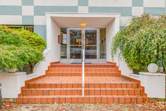 Photo du bâtiment - Corona Apartments