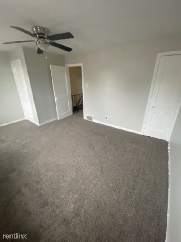 Foto del edificio - 3 br, 1 bath Townhome - 1076 S Merrimac Rd