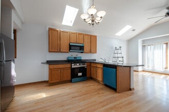 Building Photo - 2428 W Taylor St