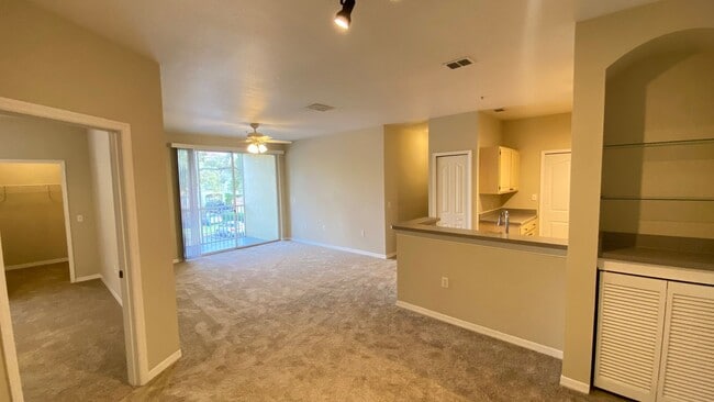 Building Photo - Beautiful 3BR/2BA Visconti Condo in Maitland!