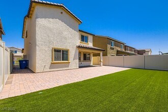 Building Photo - 1585 Desert Path Ave