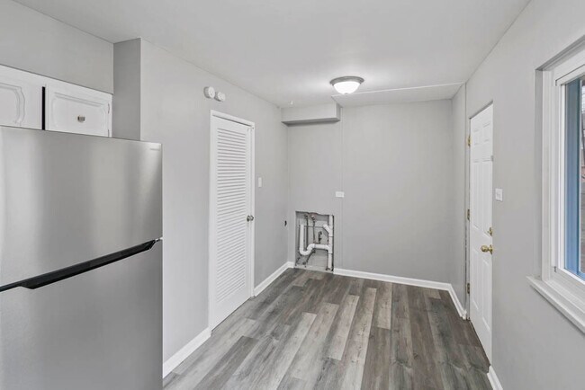 Foto del edificio - 1531 Freeland Ave