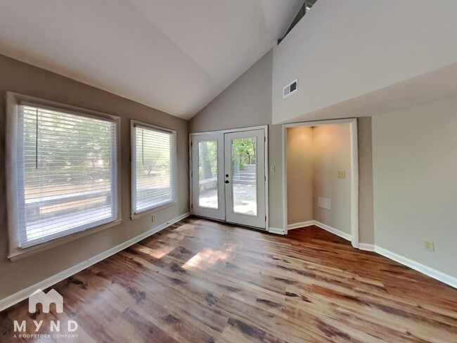 Building Photo - 4940 Karls Gate Dr