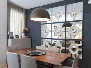 Building Photo - 140 Meridian Ave